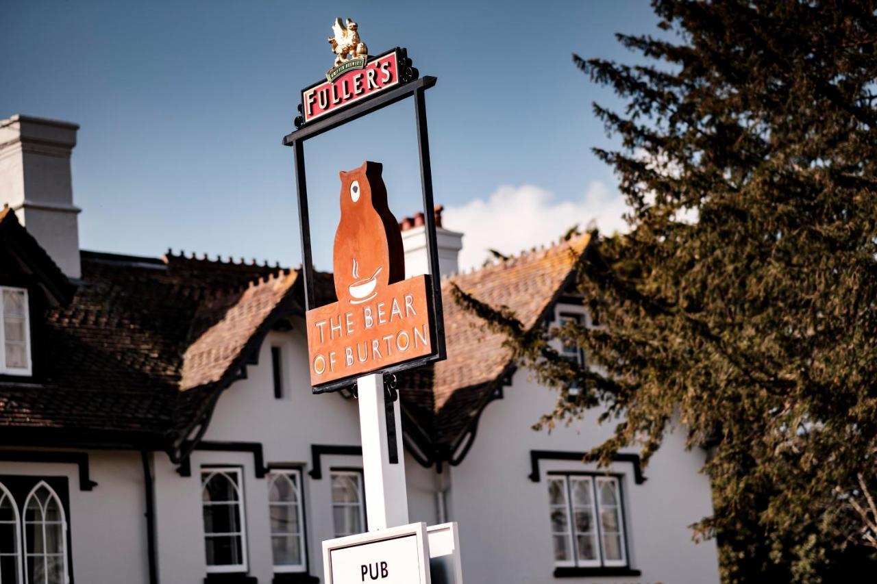 Bear Of Burton Hotel Christchurch  Exterior foto