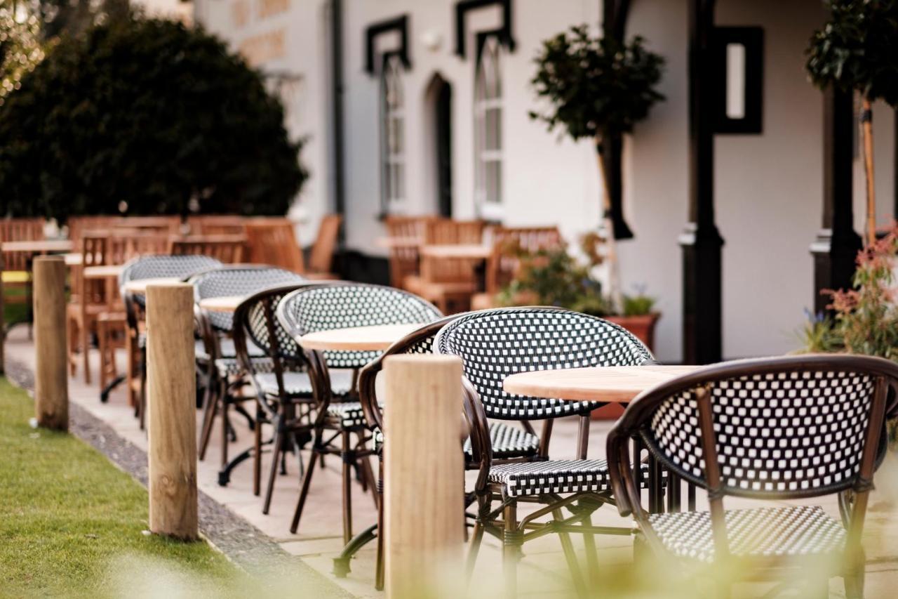 Bear Of Burton Hotel Christchurch  Exterior foto